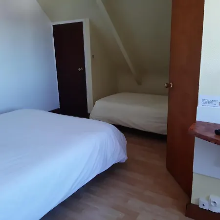 Des Pins Sarl Hotel